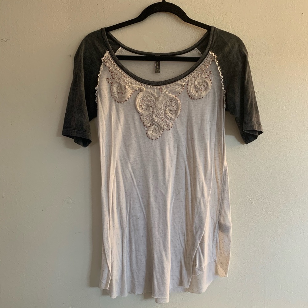 2 for $15 💛 Free People Baseball Tee w Appliqué